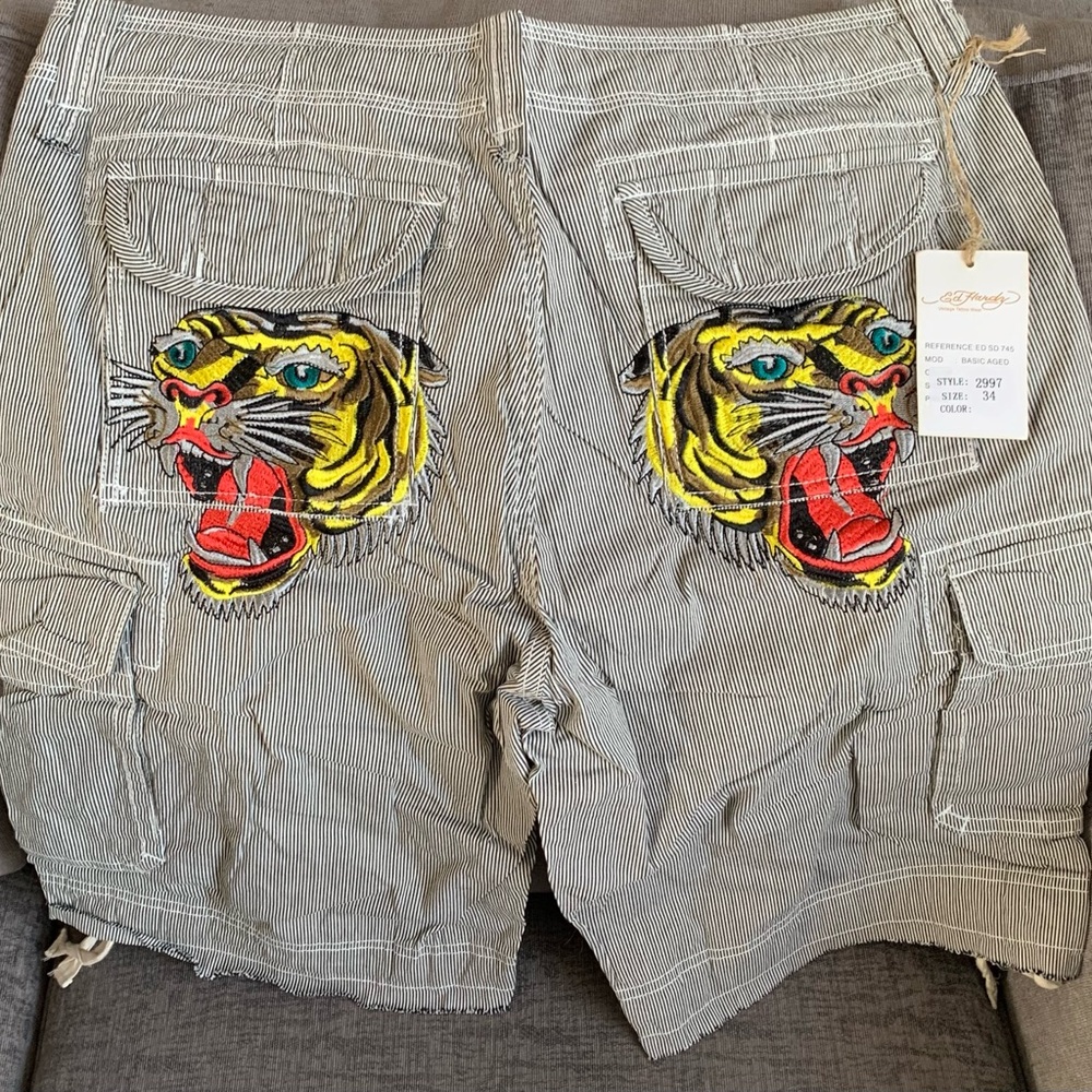 Ed Hardy tiger embroidered vintage tattoo baggy cargo shorts NWT